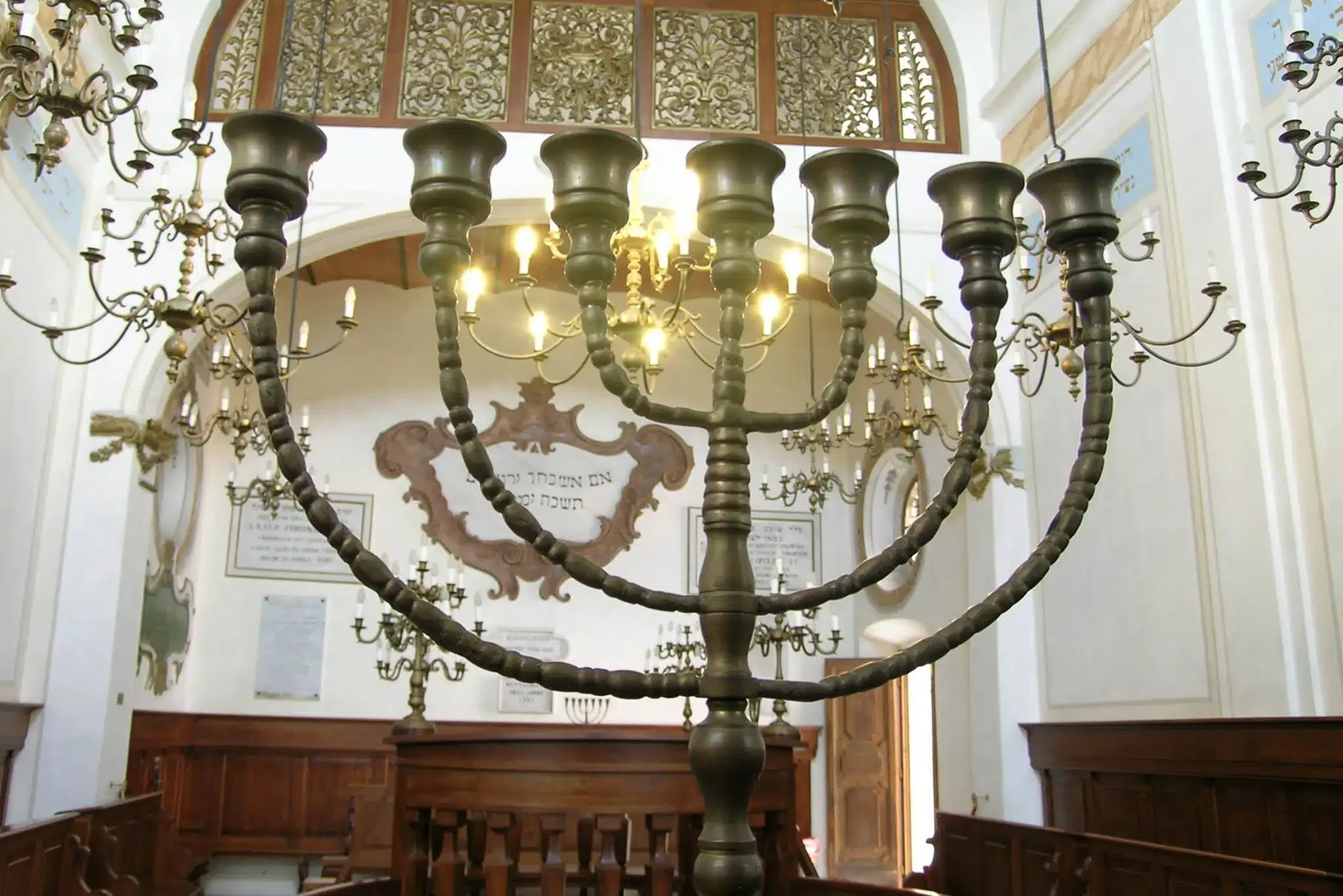 Gli ebrei italiani la sinagoga del museo ebraico di Pitigliano